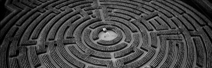 415736-labyrinth-wallpaper